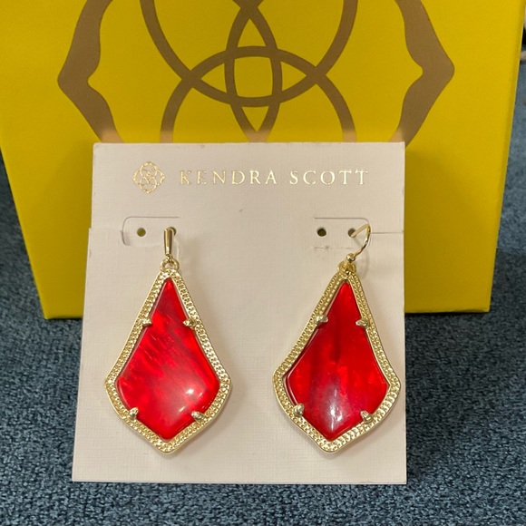 ColorBar Kendra Scott Cherry Red Illusion Earrings framed in Gold - RARE - Picture 5 of 6